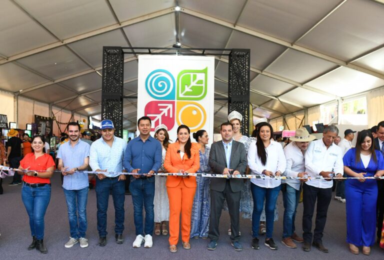 La gobernadora de Aguascalientes Teresa Jiménez inaugura las Expo Agrícola, Expo Agroalimentaria y el Pabellón Hecho en Aguascalientes