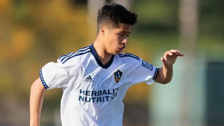 Alex Alcalá: El “Messi Mexicano” que conquista el Manchester City