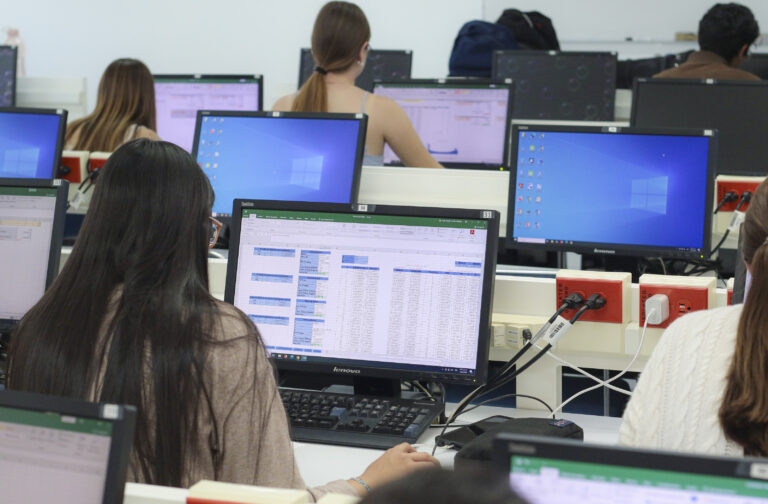 Desafíos y oportunidades de la evaluación educativa en tiempos de transformación digital