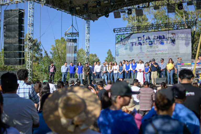 Festeja municipio de Aguascalientes Día del Tianguista 2025 en el parque México