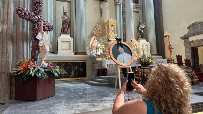 Destacan la devoción que el papa Francisco tuvo hacia la Virgen de Guadalupe