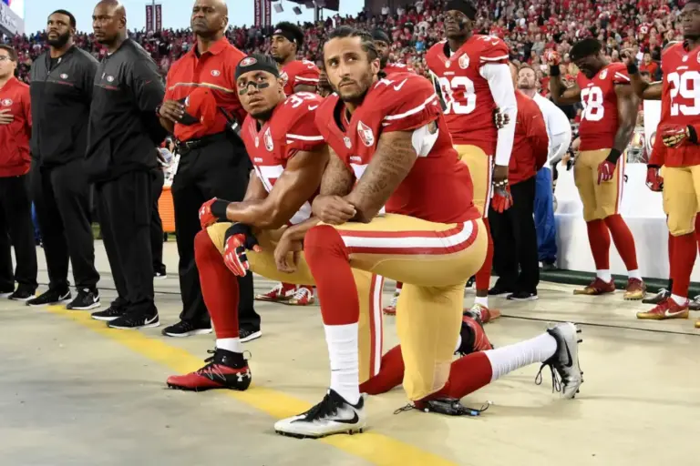 Colin Kaepernick: La rodilla que desafió a una nación