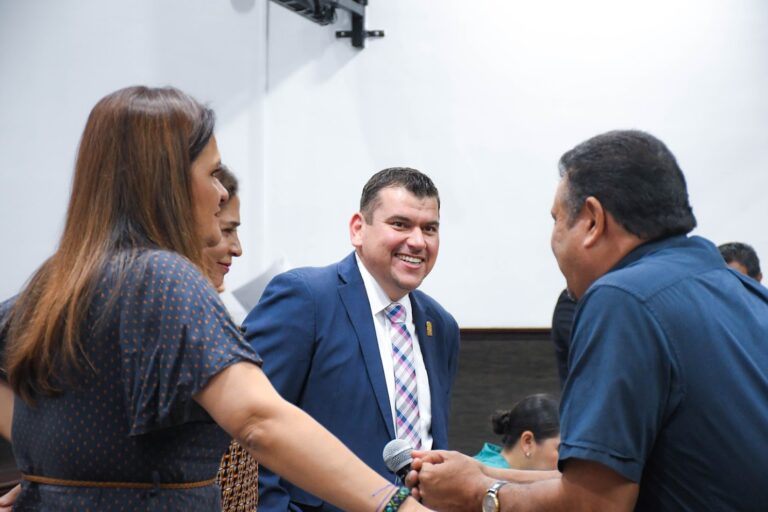 Se ampara el Congreso del Estado de Aguascalientes ante demanda de extrabajadores