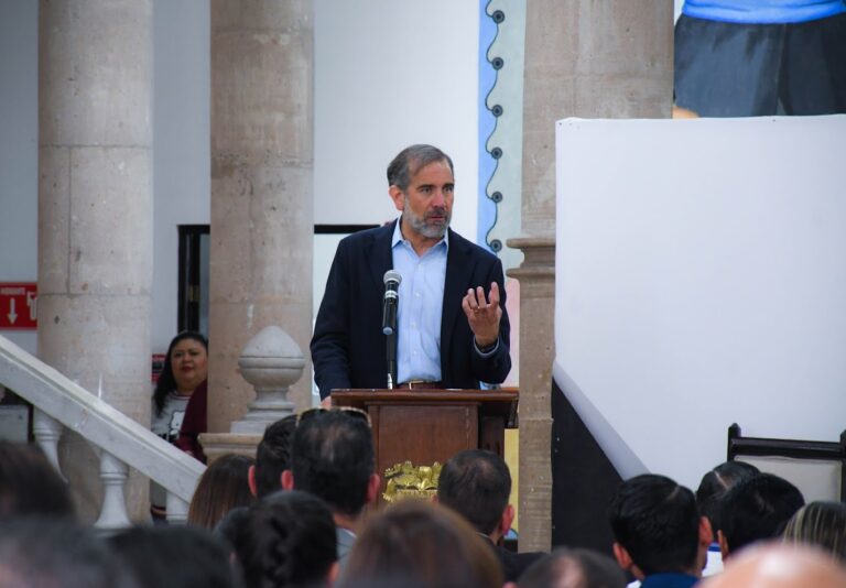 Es tarea de los ciudadanos rescatar la democracia: Lorenzo Córdoba