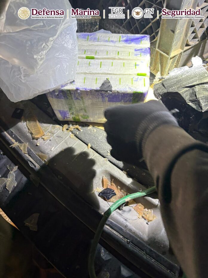Detienen en Sonora a un hombre que transportaba paquetes de fentanilo ocultos en un vehículo