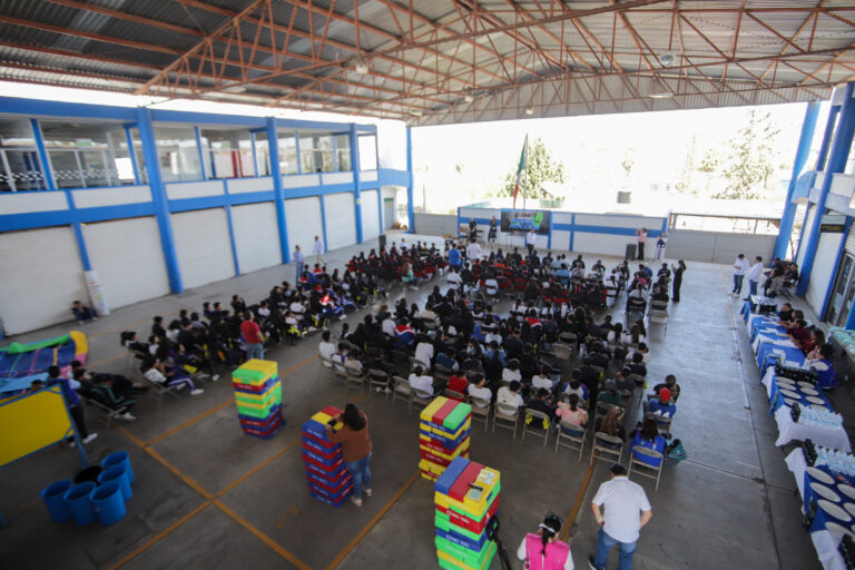 Ayuntamiento de Aguascalientes lleva pláticas a jóvenes para prevención de adicciones