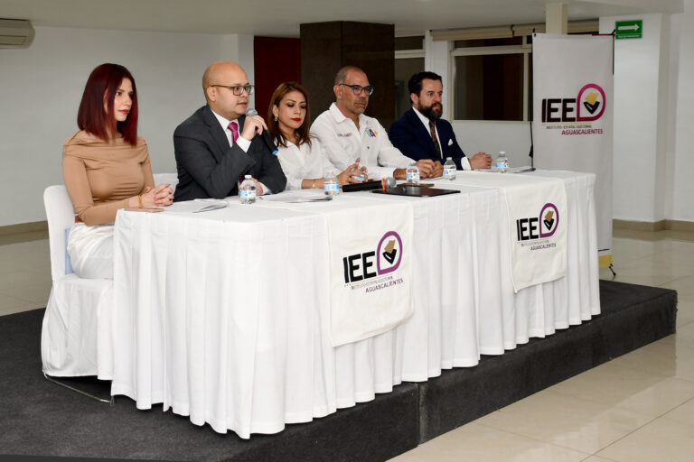 Presenta IEE foros judiciales para candidaturas de elección local
