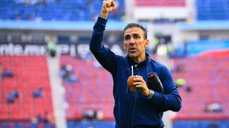 Vicente Sánchez: El héroe inesperado que ha resucitado a Cruz Azul