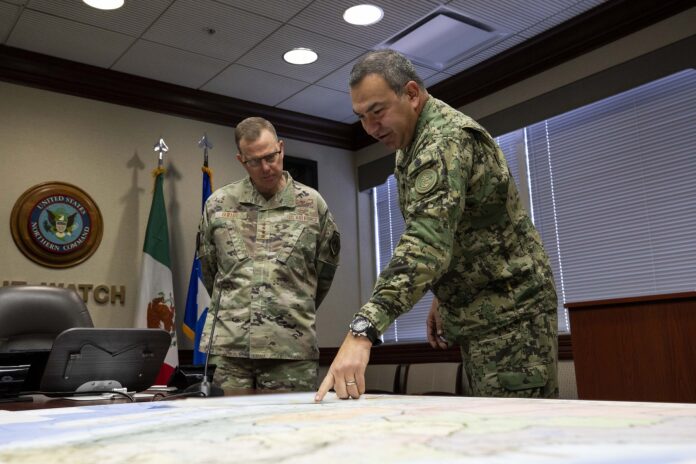 Marina y Defensa refuerzan coordinación militar con el Comando Norte