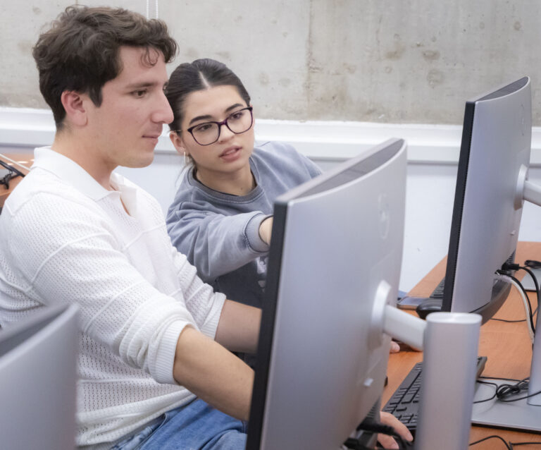 Estudiantes de la UAA impulsan la digitalización de empresas