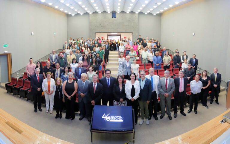 UAA celebra el 46° aniversario de la Licenciatura en Derecho: un legado de justicia y compromiso social