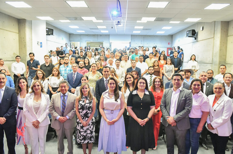 La gobernadora de Aguascalientes Teresa Jiménez reafirma su compromiso con promover acciones que beneficien a migrantes y sus familias