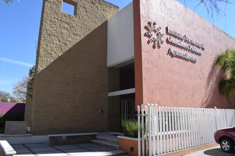 Solo el 4% de los contadores en México cuenta con certificaciones colegiadas en Aguascalientes