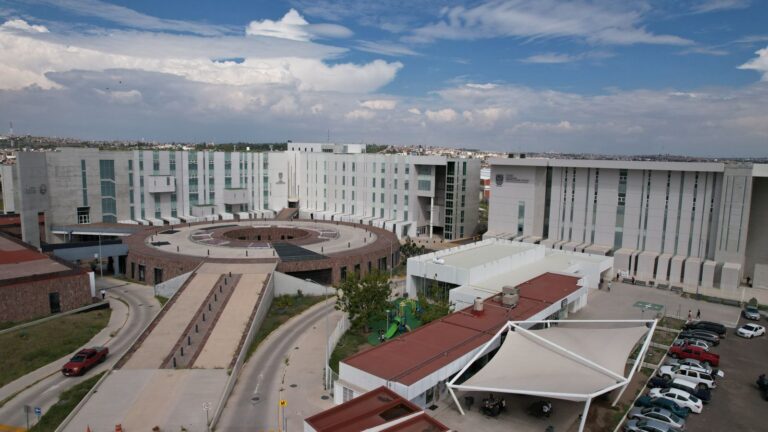 Persiste carencia de especialistas en hospitales del sector público en Aguascalientes