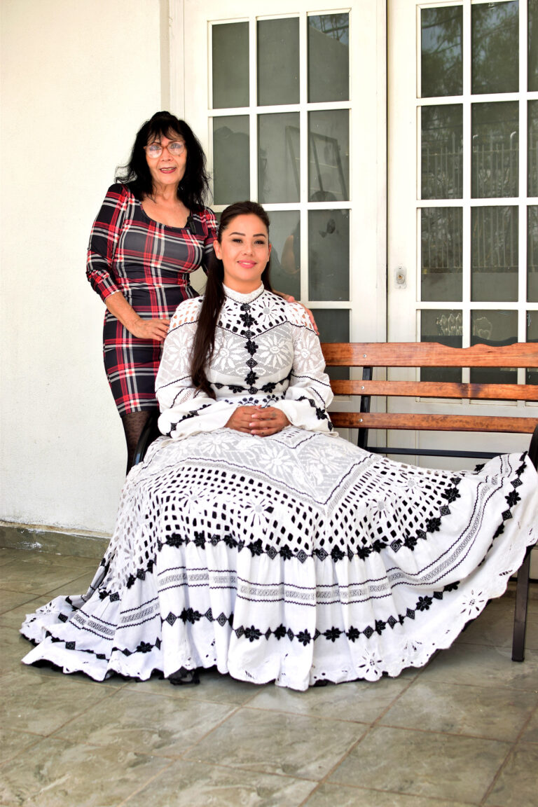 El arte que no se rinde: María del Refugio y una vida entre hilos, bordados y orgullo hidrocálido