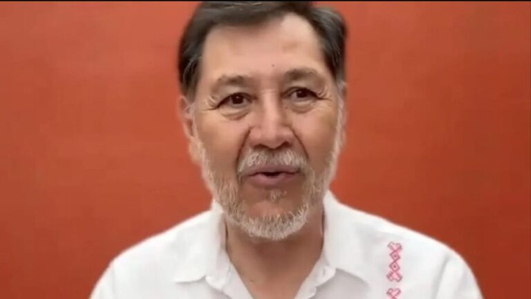 Noroña truena contra la “derecha carroñera” por “querer lucrar” con el caso del buque en NY