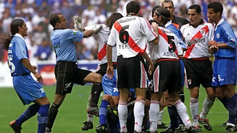 Cruz Azul vs River Plate: La noche que el Azteca rugió con 114,500 personas