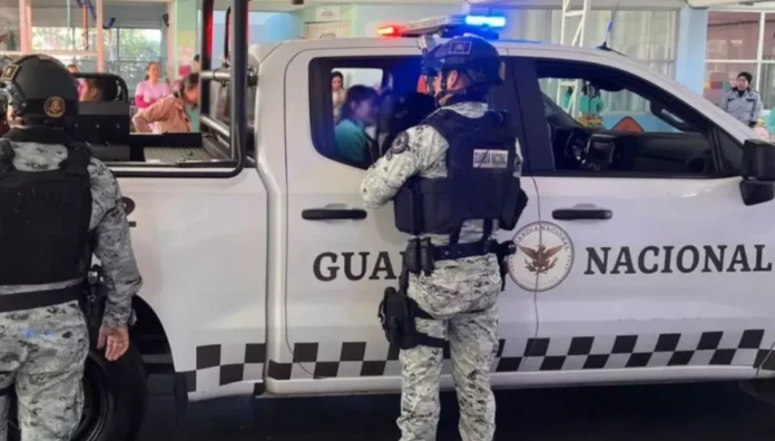 Guanajuato, detienen a 11 elementos de la Guardia Nacional cuando ordeñaban una toma clandestina