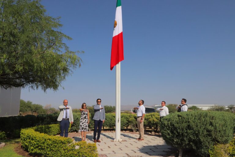 Rectora de la UAA destaca la lucha de las mujeres hacia la igualdad en ceremonia de honores realizada en Campus Sur