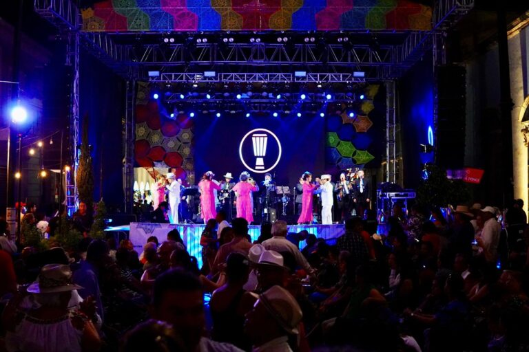 Fiesta de Danzón en el Corredor Carranza en Aguascalientes