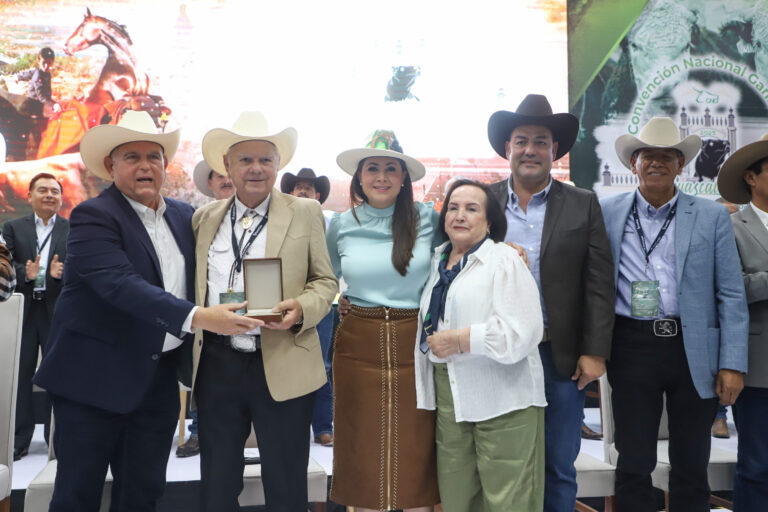 La gobernadora de Aguascalientes Teresa Jiménez inaugura Convención Nacional Ganadera
