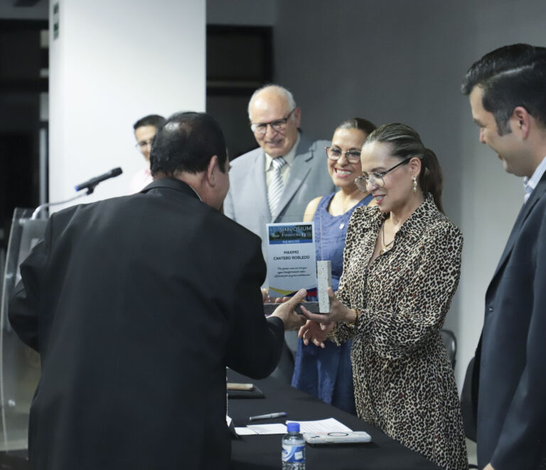 Simposio de Finanzas enmarca 45 años de excelencia académica en Aguascalientes