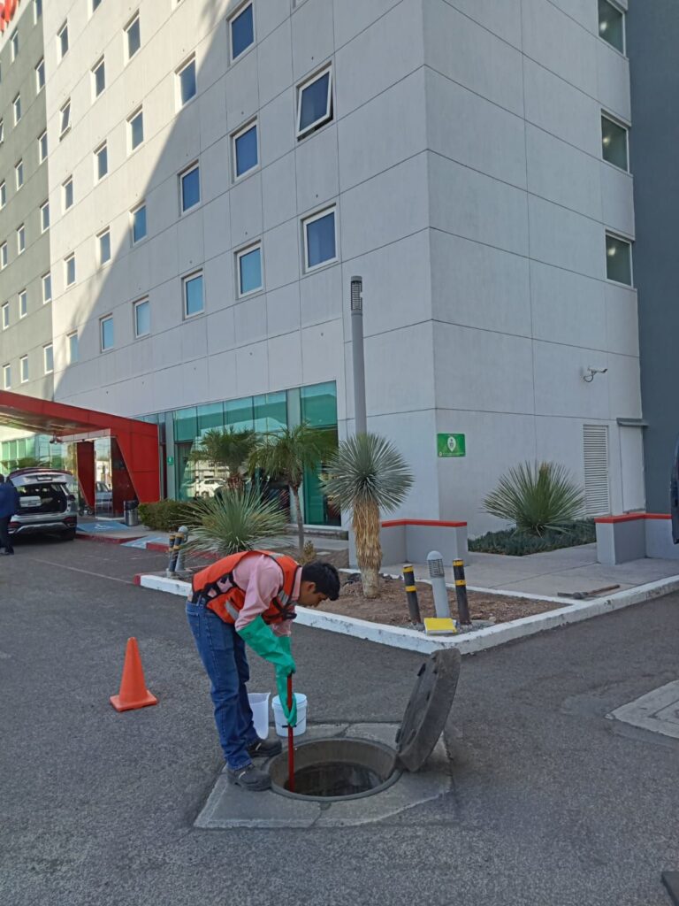 Supervisa MIAA descargas sanitarias en negocios y restaurantes en Aguascalientes