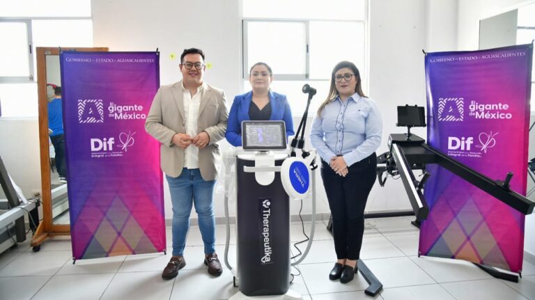 Con aparatos de última generación, DIF estatal del Estado de Aguascalientes fortalece su área de rehabilitación