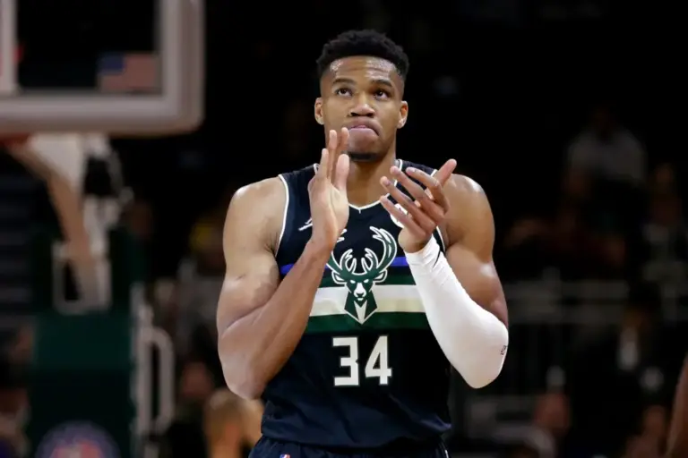 El futuro de Giannis podría estar fuera de Milwaukee