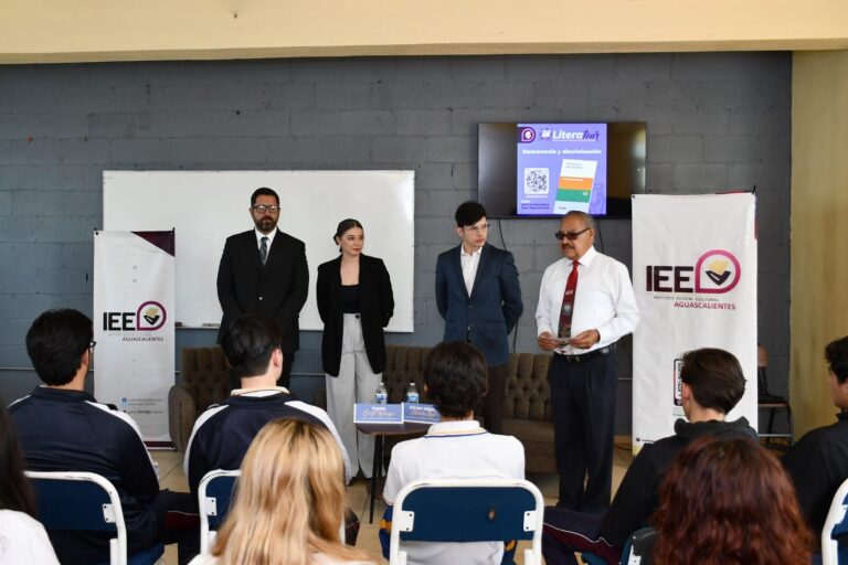 IEE promueve valores democráticos en estudiantes con “3er Literatour”
