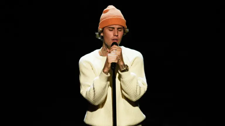 ¿Justin Bieber en bancarrota? Exhiben deuda millonaria con su exmánager Scooter Braun