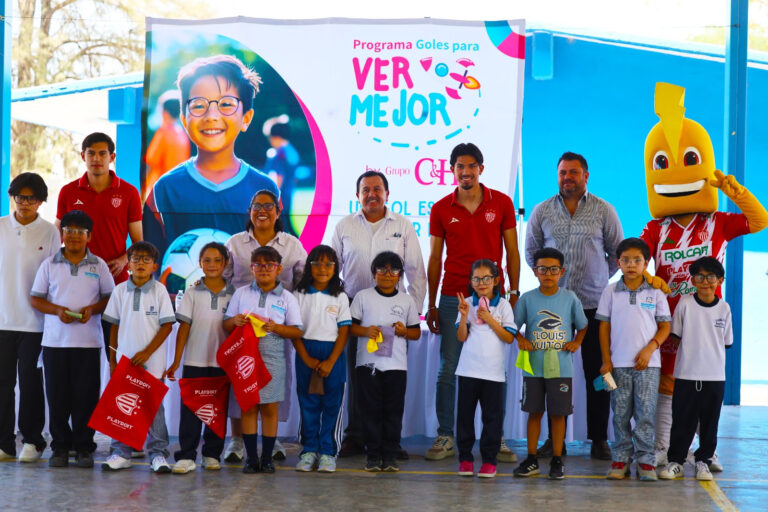 Club Necaxa refuerza su compromiso social con el programa “Ver mejor”