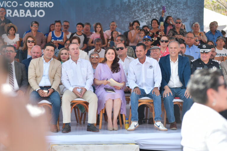 Gobernadora encabezó el desfile cívico-obrero con motivo del Día del Trabajo 