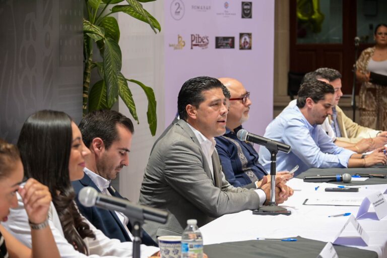 Alcalde de Aguascalientes firma convenio para apoyar a las familias afectadas durante la temporada de lluvia