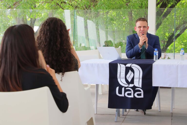 Director de CECAPFI imparte la XVII Cátedra Ezequiel A. Chávez en la UAA