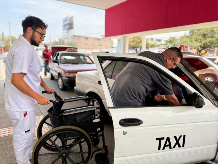 En Aguascalientes el DIF Estatal facilita traslados gratuitos para personas con discapacidad o enfermedades crónicas