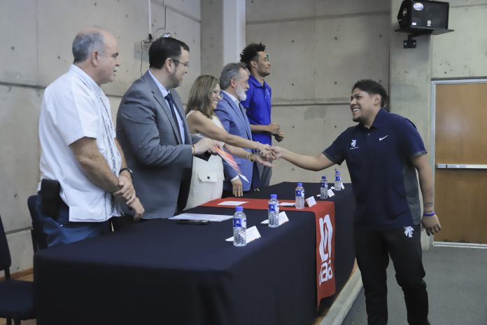 UAA reconoce a su Selección de Básquetbol