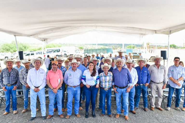 Teresa Jiménez entrega 200 toretes para fortalecer la productividad ganadera en Aguascalientes
