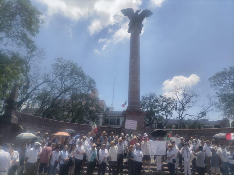 Se manifiestan en Aguascalientes por la jornada electoral, dicen no al autoritarismo