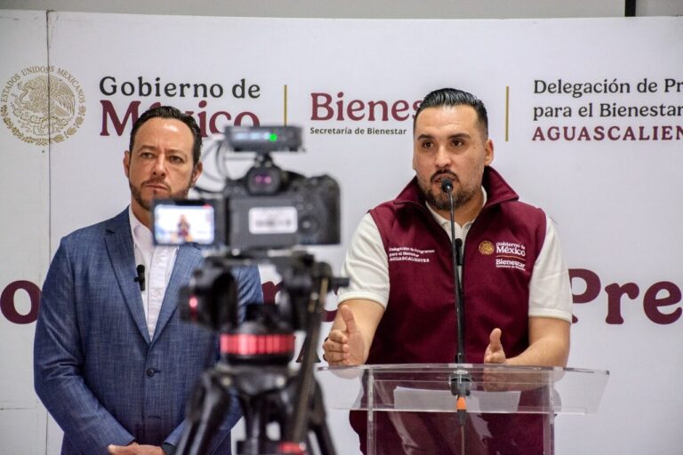 Beneficiarios de becas que no recogieron sus tarjetas podrán hacerlo esta semana