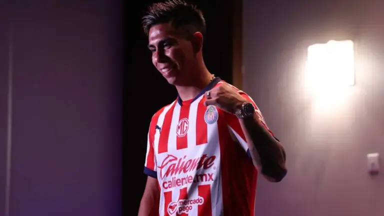 Efraín Álvarez, una nueva cara en el rebaño