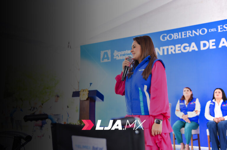 La gobernadora de Aguascalientes Teresa Jiménez entrega apoyos a personas con discapacidad