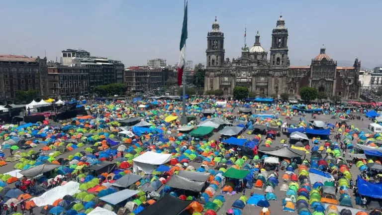 CNTE vuelve a rechazar propuesta tras nueva jornada de tensión