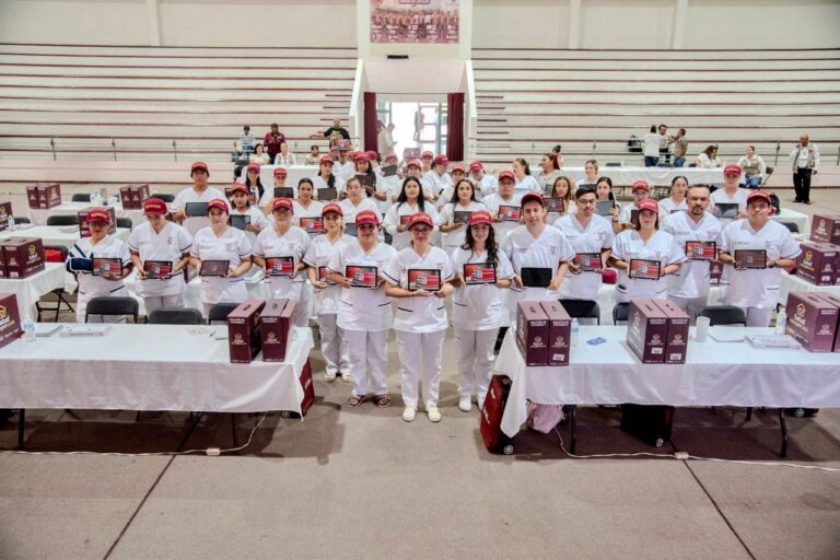 Reciben su equipo los facilitadores del programa Salud Casa por Casa