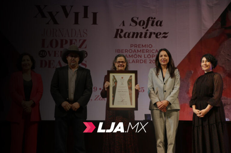 Sofía Ramírez recibe el Premio Iberoamericano Ramón López Velarde 2025