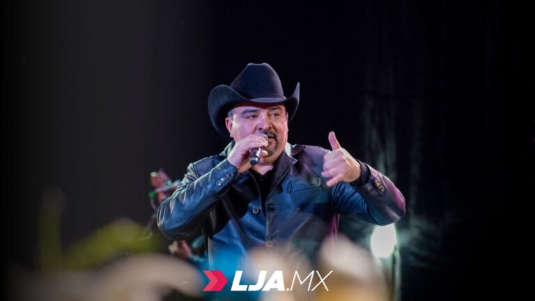 Pesado encendió el Foro Tecate con una noche de éxitos en Jesús María