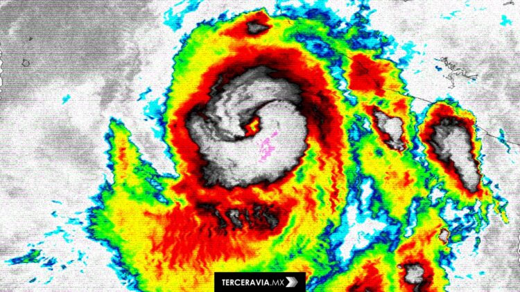 Huracán Flossie alcanza categoría 2: alertan por lluvias torrenciales en seis estados
