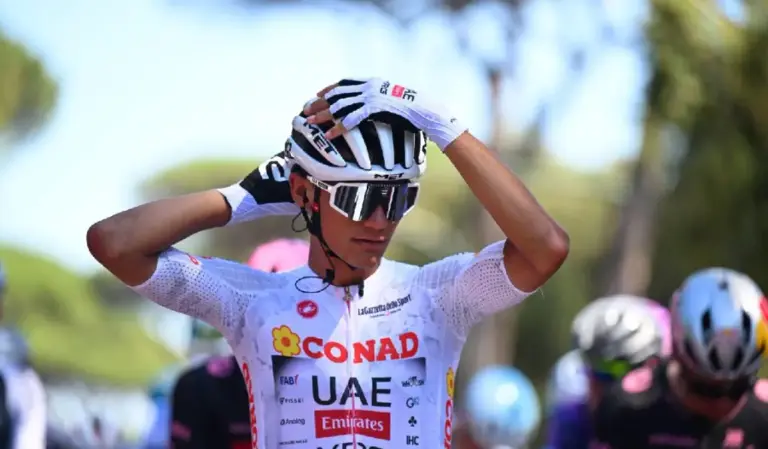 Isaac del Toro arrasa en la etapa reina y se convierte en líder del Tour de Austria