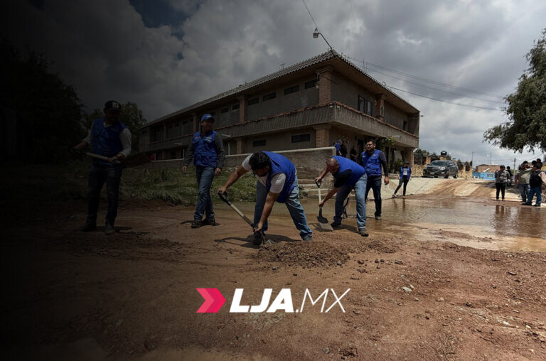 Gobierno del Estado de Aguascalientes apoya a familias afectadas por el desbordamiento de arroyo en Asientos