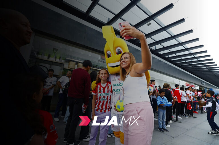 Necaxa abrió las puertas de su nueva tienda en Altaria en Aguascalientes